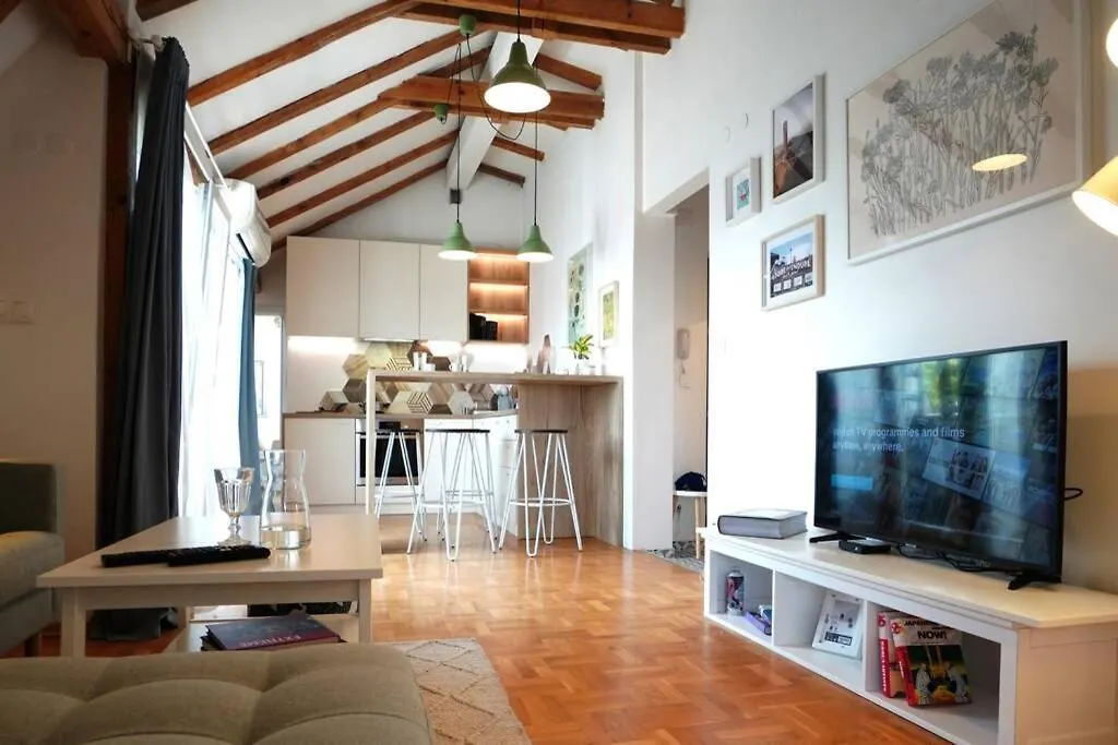 Modern Loft With Balcony In The Heart Of Sofia Apartment
